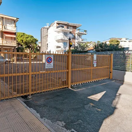 Apartamento La Casa Di Iris Con Posto Auto Diano Marina