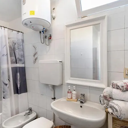 La Casa Di Iris Con Posto Auto Diano Marina